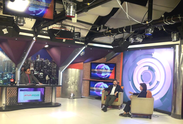 Entrevistados por Juan Carlos Arana en su ‘Late Night’ Postdata, en Cadena A TV.