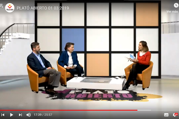 Entrevistados en directo en "Plató Abierto" por María Díaz, de TV Vigo, con motivo de la Conferencia en Vigo de la Gira España 2019.